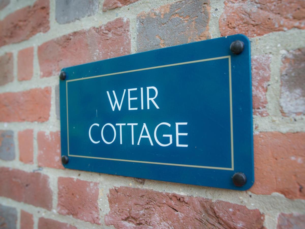 Weir Cottage Maidstone Exterior photo